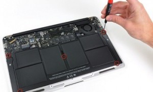 Thay pin macbook air 13 inch 2010 bảo hành 12 tháng