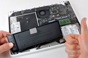 Thay pin macbook pro 15 inch 2010 bảo hành 12 tháng